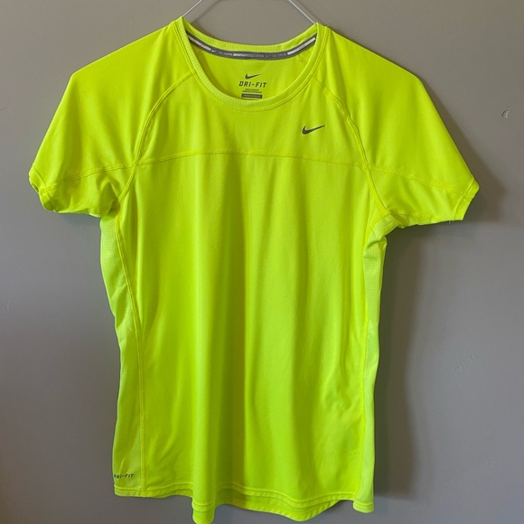 Nike Tops - Nike Women’s Running Shirt Large
